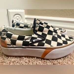 Vans Women's Black and White Checkered Platform Sneakers